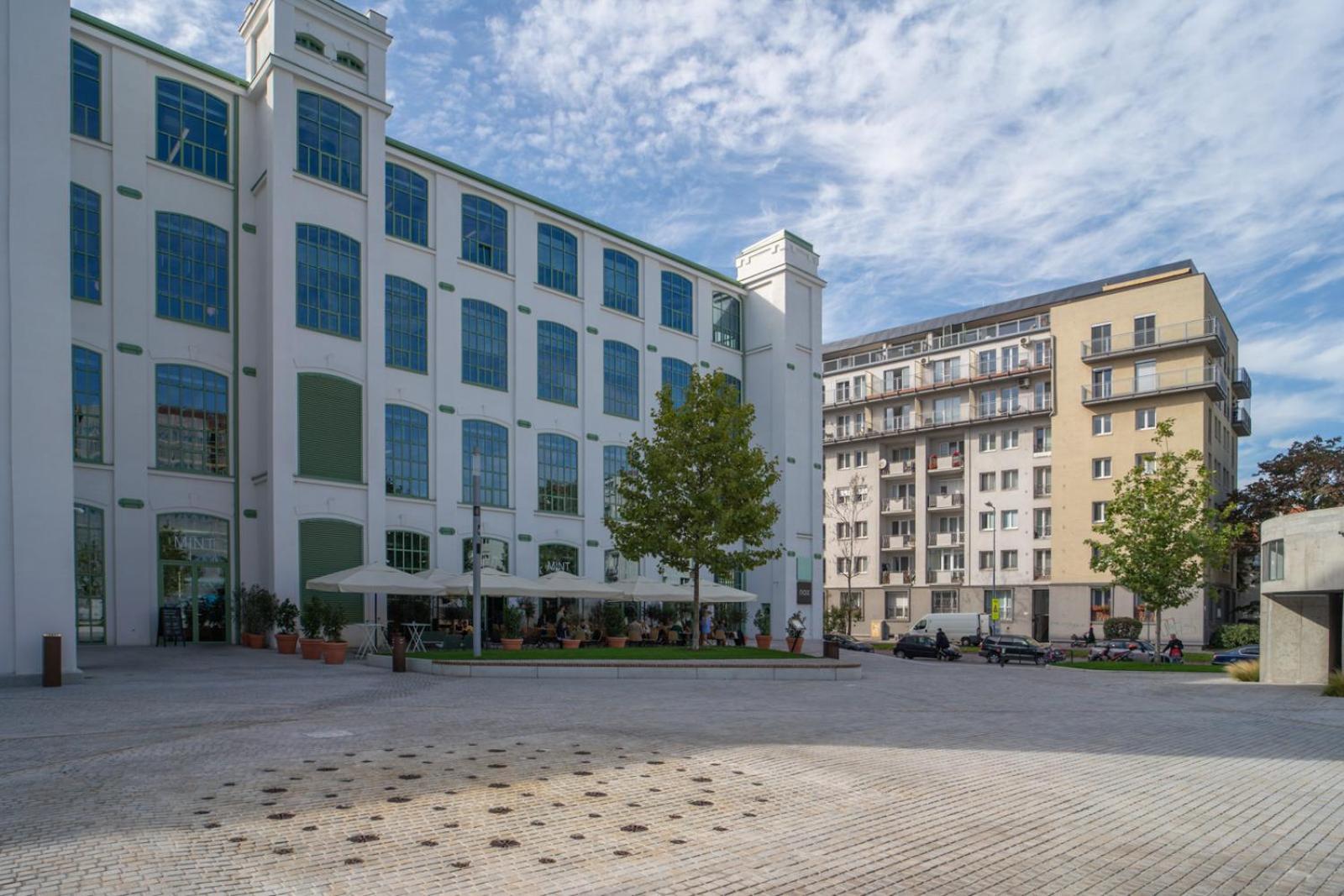 A Cozy Apartment In Bratislava Downtown ภายนอก รูปภาพ